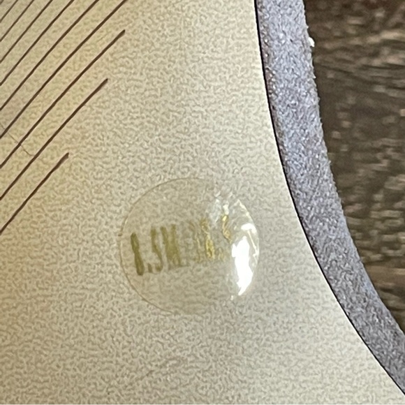 BCBGeneration Calizi Sandals Size 8.5M Suede Leather Block Heel Open Toe Fringe - Picture 8 of 10